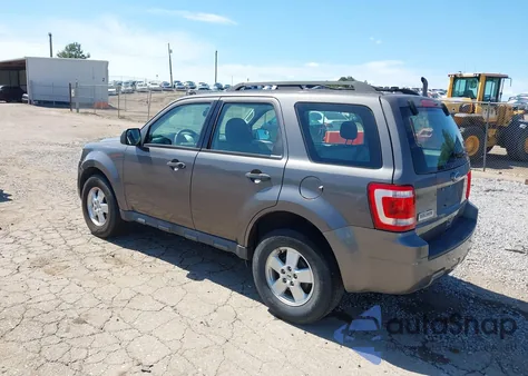 2012 Ford Escape Xls z USA, uszkodzony, nr VIN 1FMCU0C70CKC27722